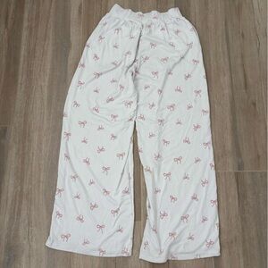 Hollister White Pajama Pants with Pink Bow Print